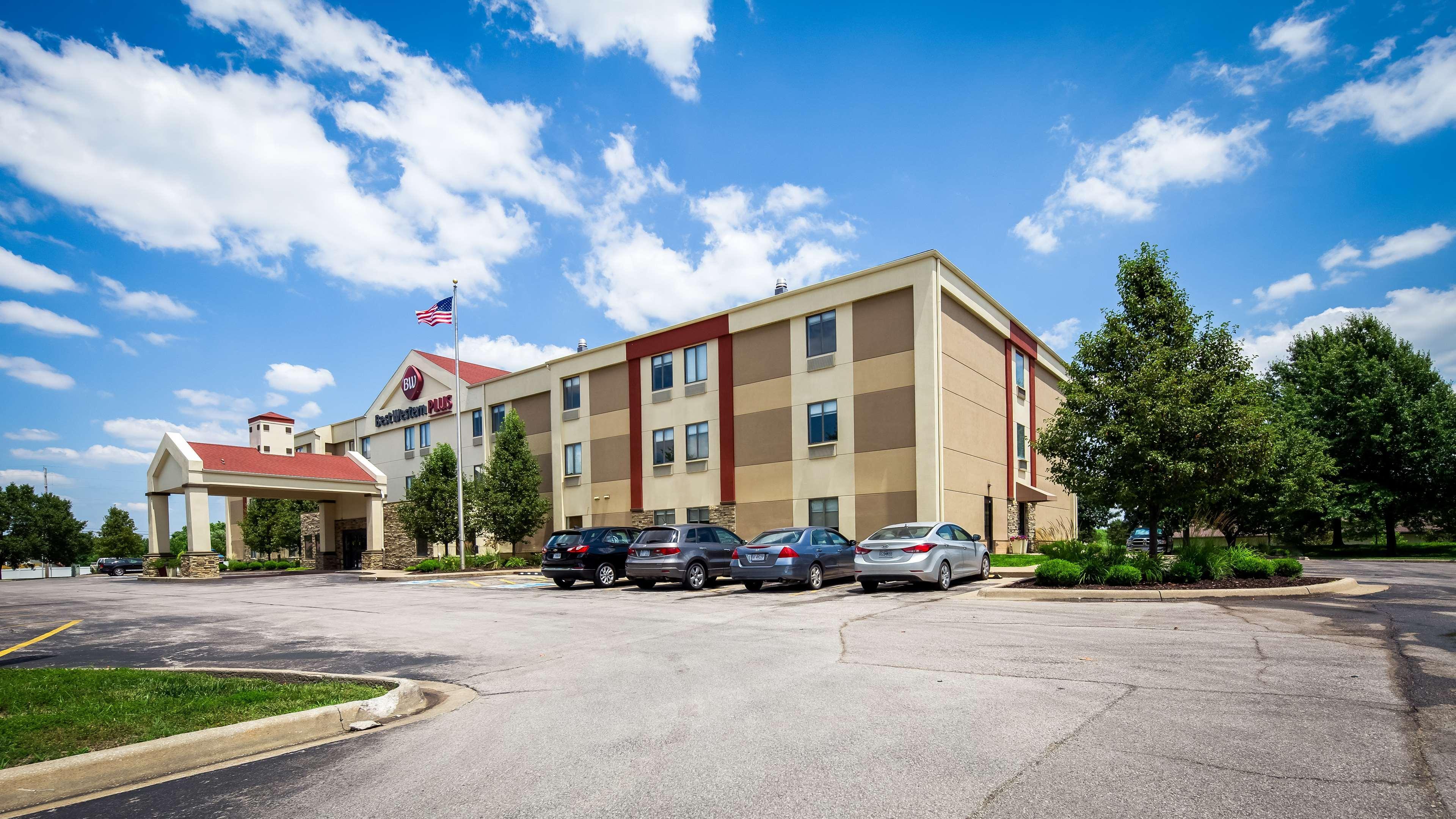 Best Western Plus Lee'S Summit Hotel & Suites Esterno foto