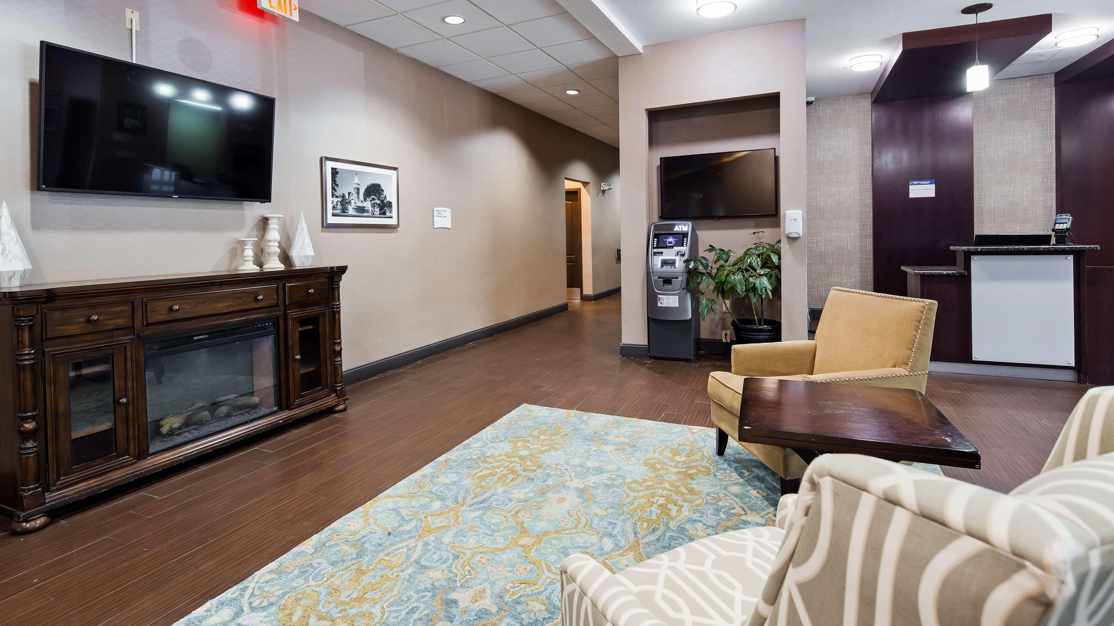 Best Western Plus Lee'S Summit Hotel & Suites Esterno foto